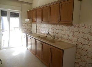 Apartment, Mpotsari