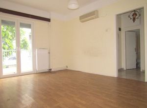 Studio Flat, Mpotsari