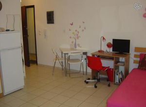Studio/Γκαρσονιέρα, Βαρδάρης