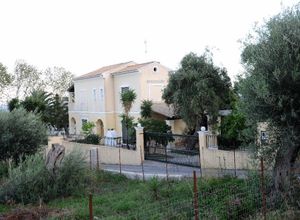 Μονοκατοικία προς πώληση Αχίλλειο (Κέρκυρα) 200 τ.μ. 5 Υπνοδωμάτια