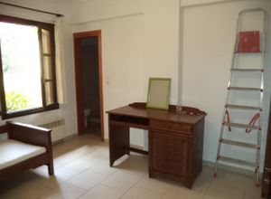 Studio Flat, Ano Poli