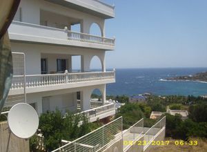Συγκρότημα προς πώληση Κερατέα 640 τ.μ. 10 Υπνοδωμάτια