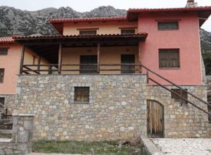 Μεζονέτα προς πώληση Αράχωβα (Αράχωβα) 143 τ.μ. 5 Υπνοδωμάτια Νεόδμητο