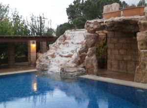 Μονοκατοικία προς πώληση Αγίοι Τριμιθιάς 500 τ.μ. 6 Υπνοδωμάτια