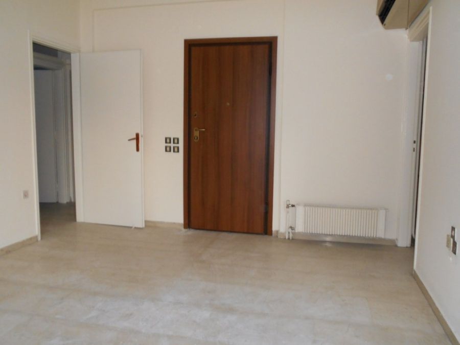 Photo 128723174
