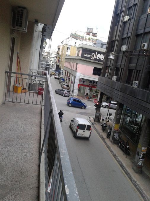 Photo 128837033