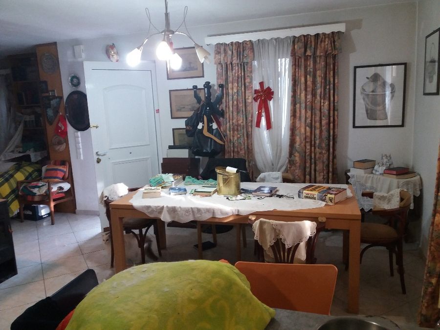 Photo 128904887