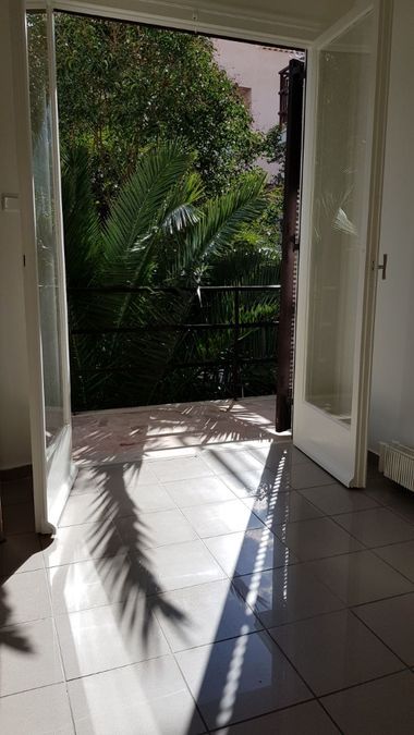 Photo 129043217
