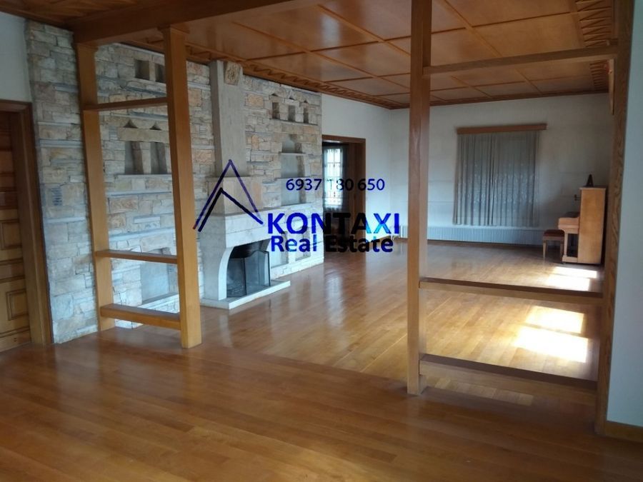 Photo 130199375