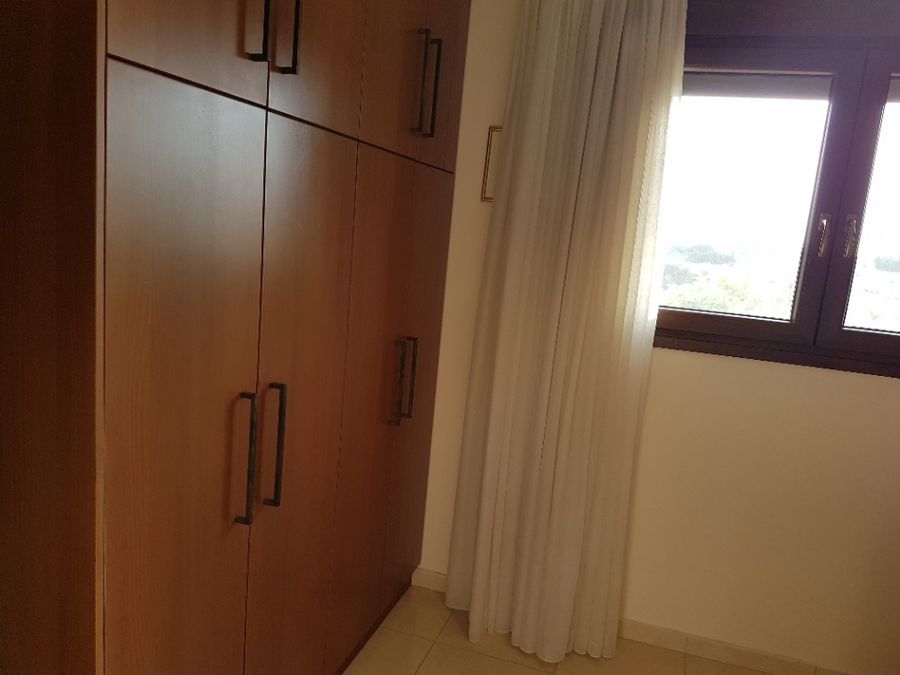 Photo 132630428