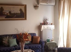Apartment, Kolonos
