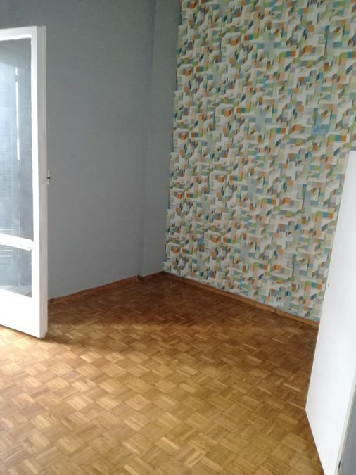 Photo 133933217