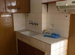 Studio Flat, Mpotsari