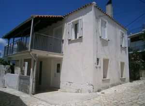Μονοκατοικία προς πώληση Λούτσα (Δίρφυς) 100 τ.μ. 1 Υπνοδωμάτιο