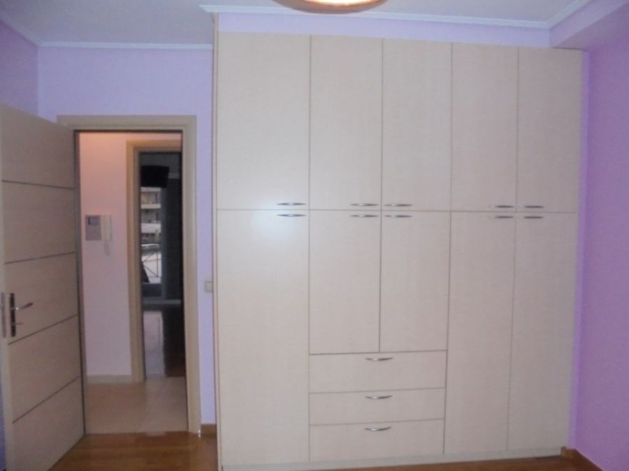 Photo 136229897