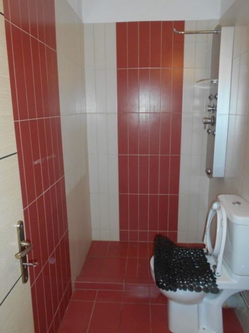Photo 136229909