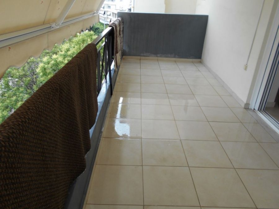 Photo 136229918