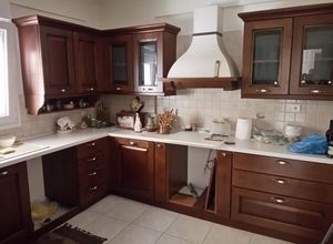 Maisonette, Plagiari
