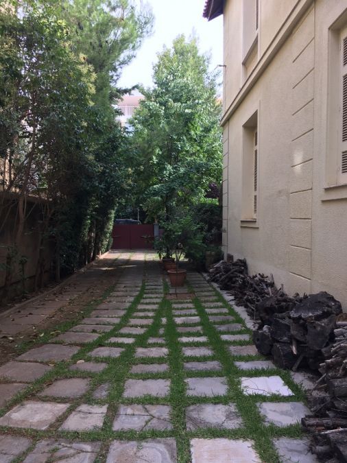 Photo 137448875