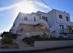 Συγκρότημα προς πώληση Καλαθάς (Ακρωτήρι) 425 τ.μ. 9 Υπνοδωμάτια