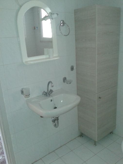 Photo 143887046