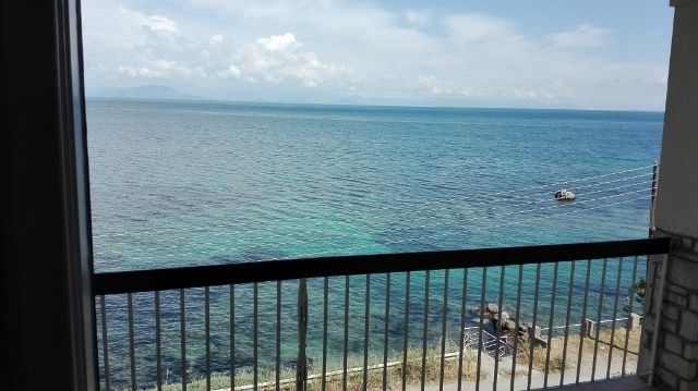 Photo 144340748