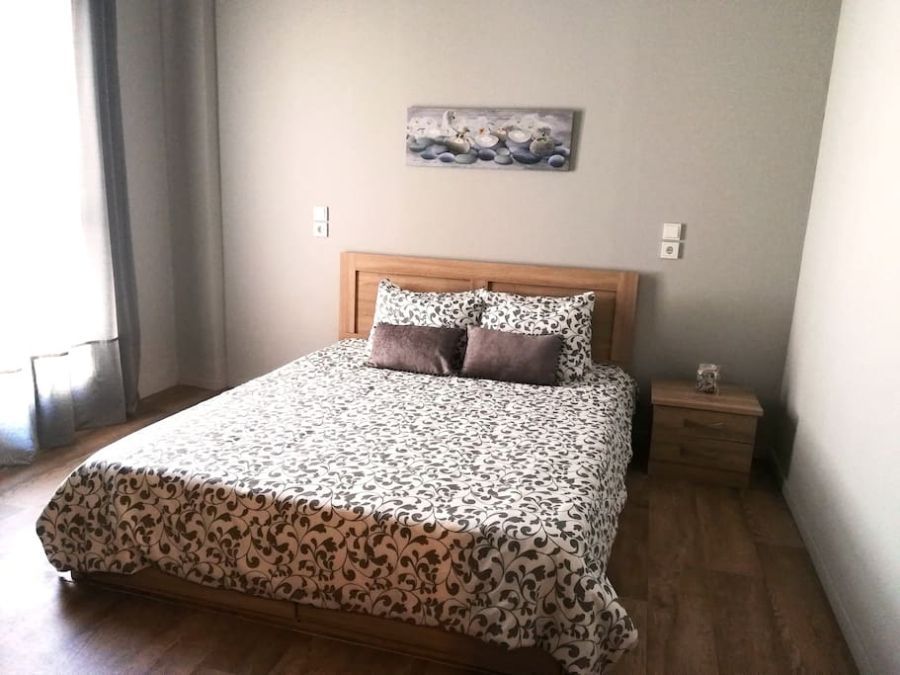Photo 145103954