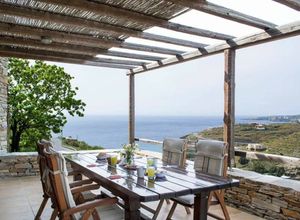 Συγκρότημα προς πώληση Καμπί (Κέα) 330 τ.μ. 7 Υπνοδωμάτια