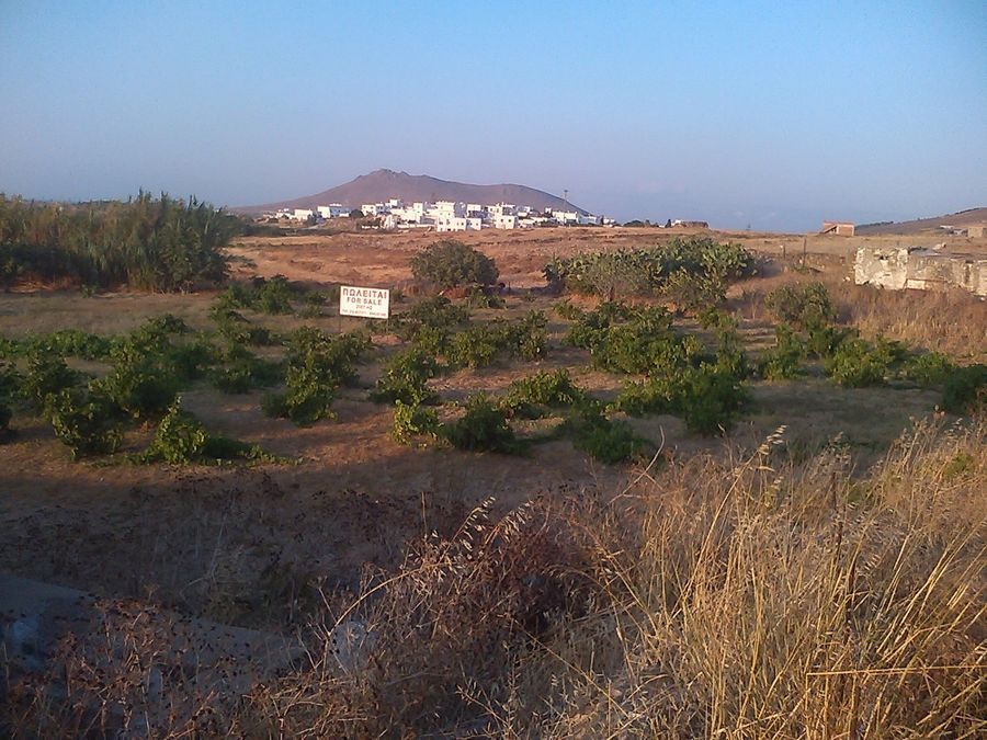 Plot Paros