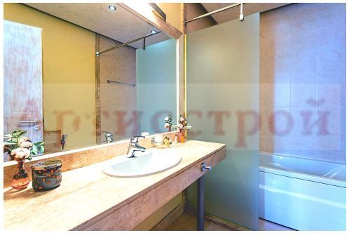 Снимка 240057986