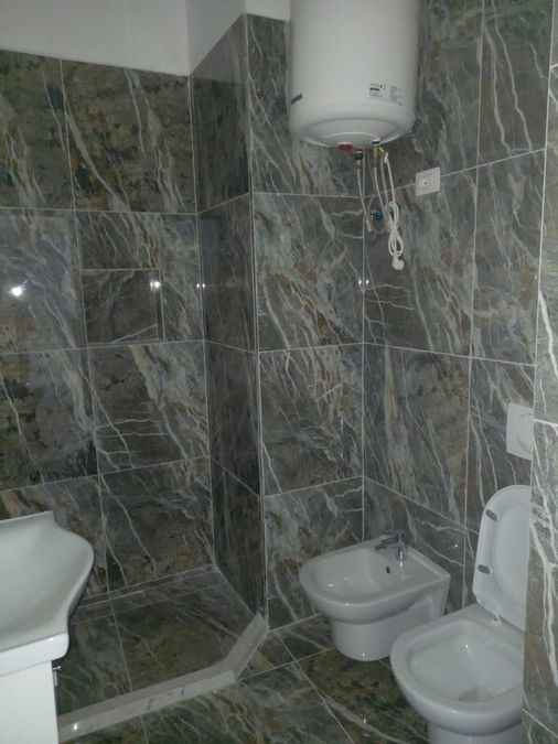 Photo 242083658
