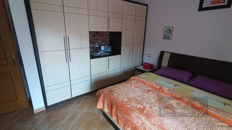 Photo 247647164