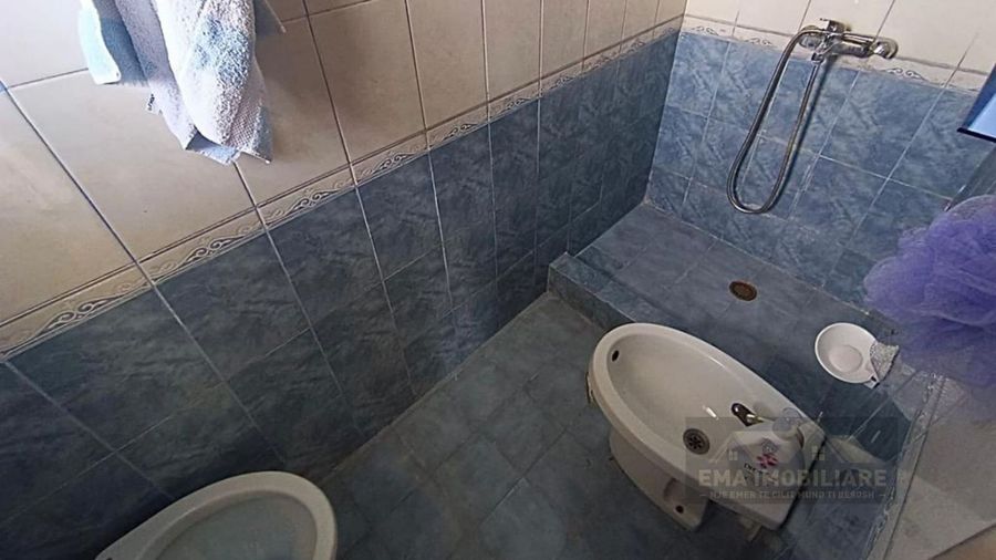 Photo 247647173
