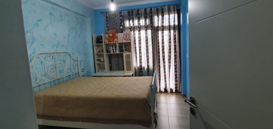 Photo 247884086