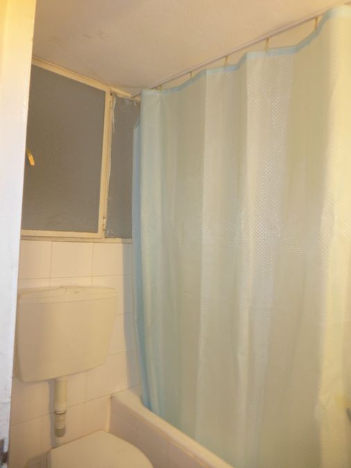 Photo 265363814