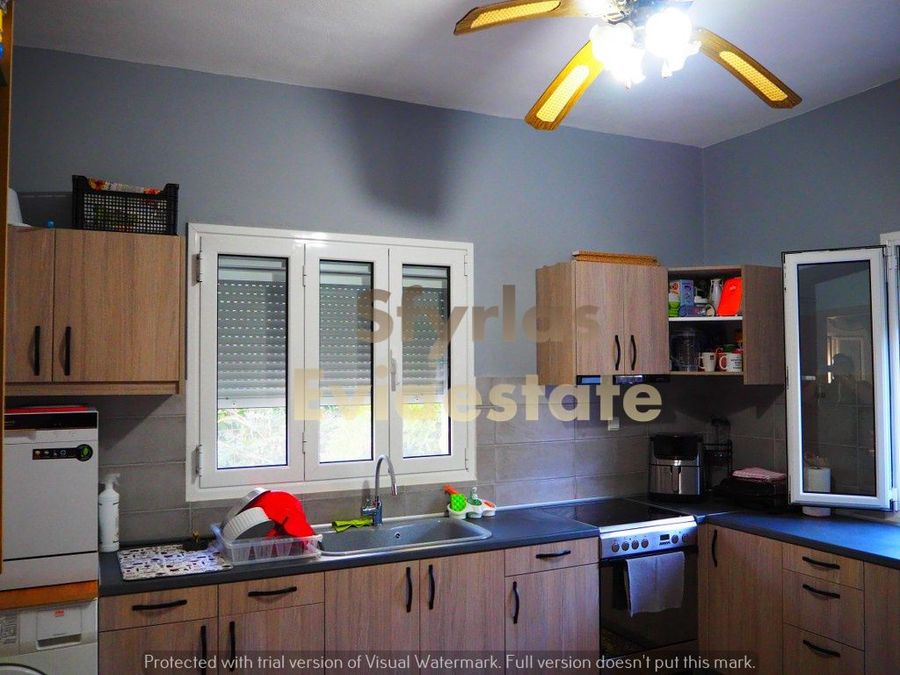 Photo 267295049