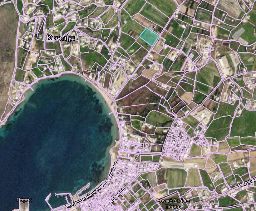 Plot Paroikia