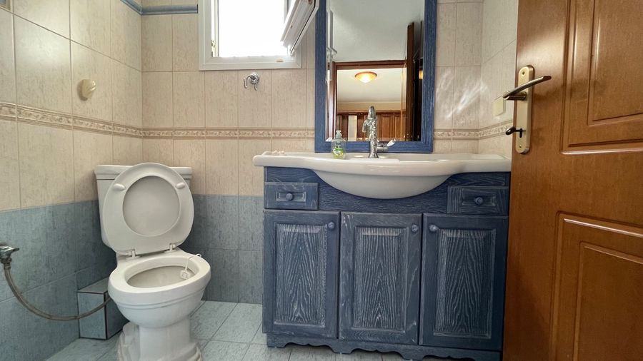 Photo 288265382