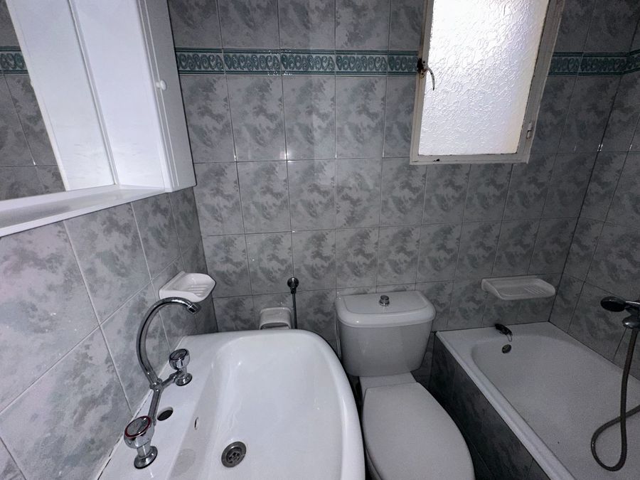 Photo 288335216