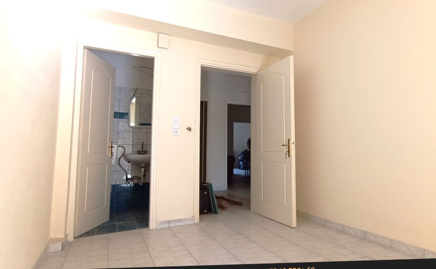 Photo 299750669
