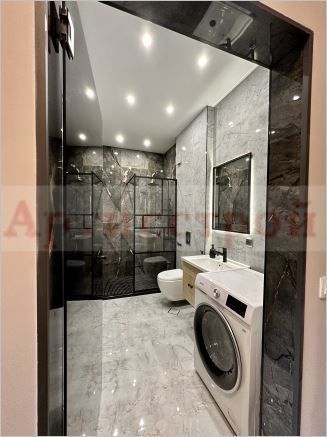 Снимка 301268813