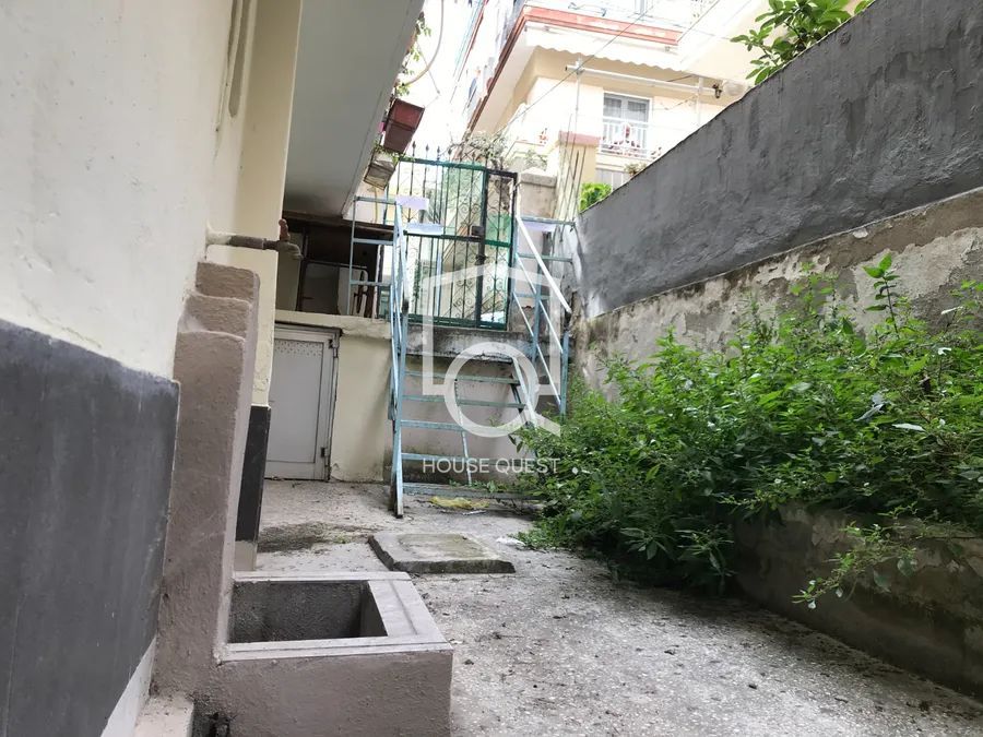 Photo 303450332