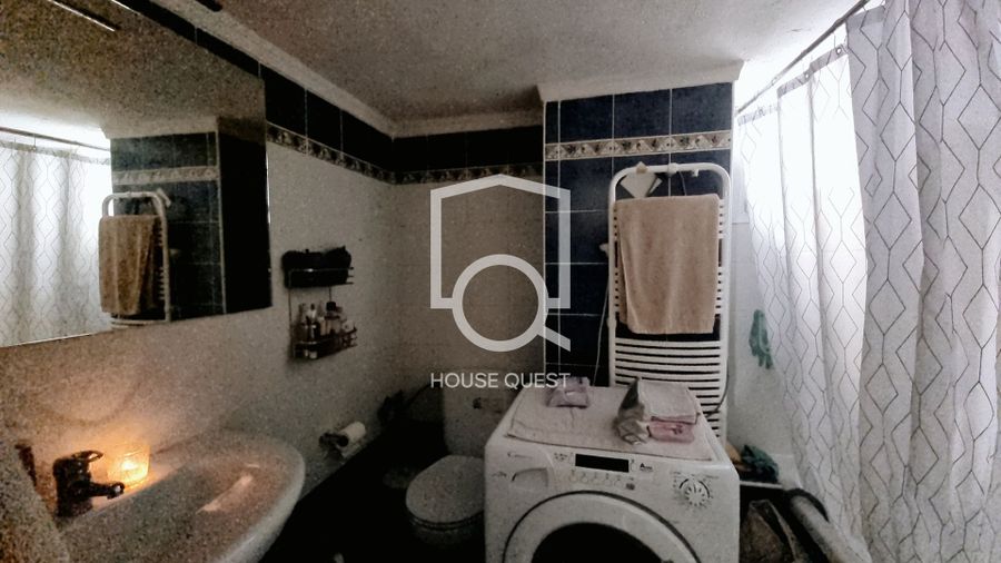 Photo 303452891