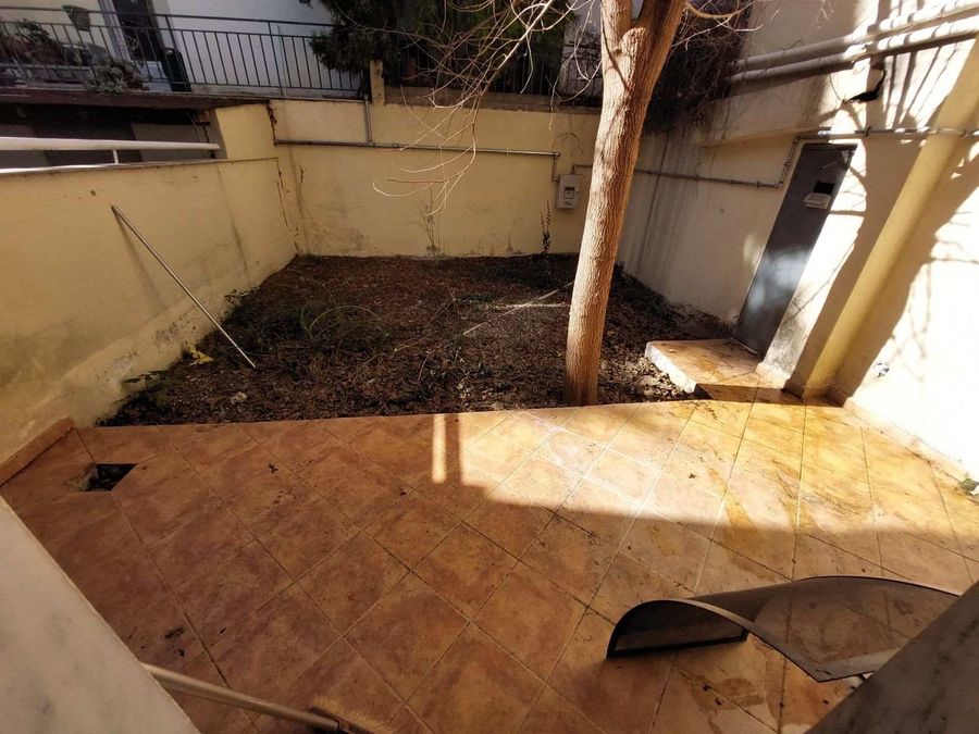 Photo 303920975