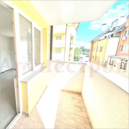 Снимка 303926945