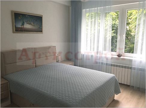 Photo 305063027