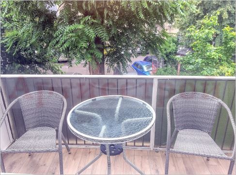 Photo 305063033