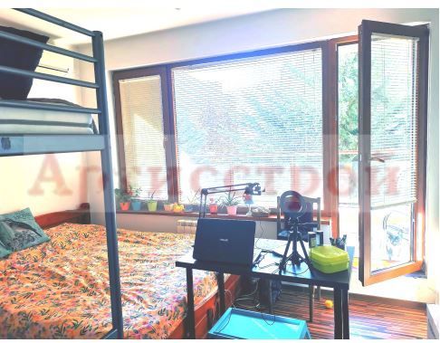 Снимка 305448542