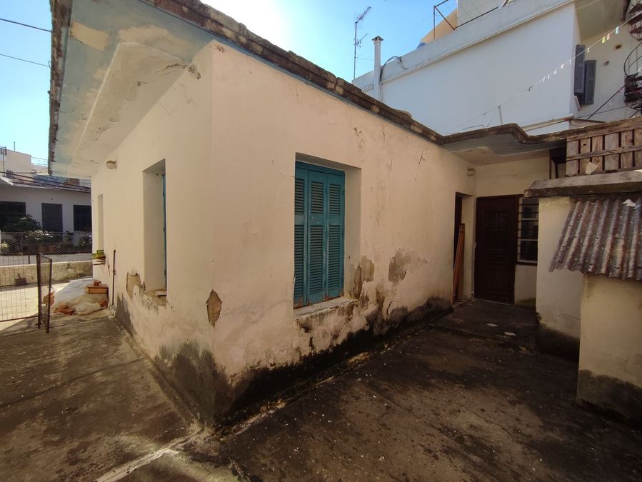 Photo 306277667