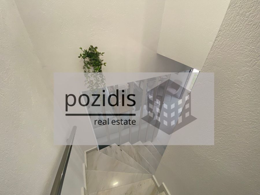 Photo 307052804